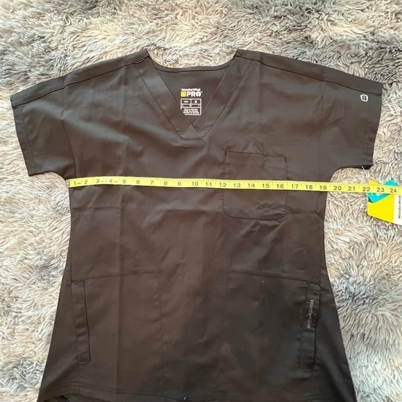 Wonder Wink Scrub Top NWT‎ - Picture 4 of 10